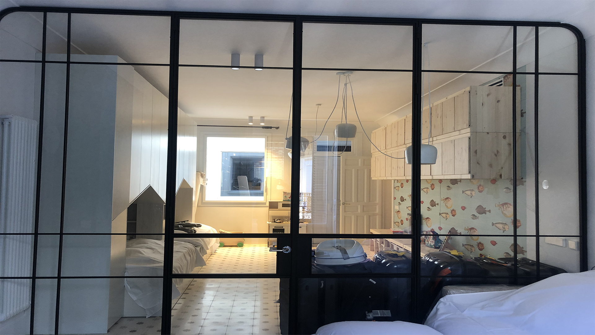 Cuarteron de cristal para separar dormitorios